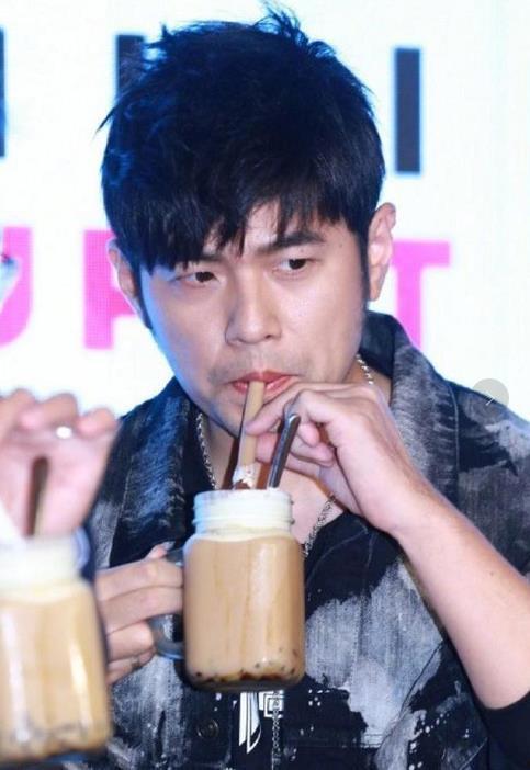 娱乐圈吃瓜周杰伦微博,娱乐圈风云再起