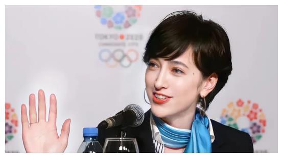 娱乐圈吃瓜男歌手是谁,揭秘神秘“瓜王”身份